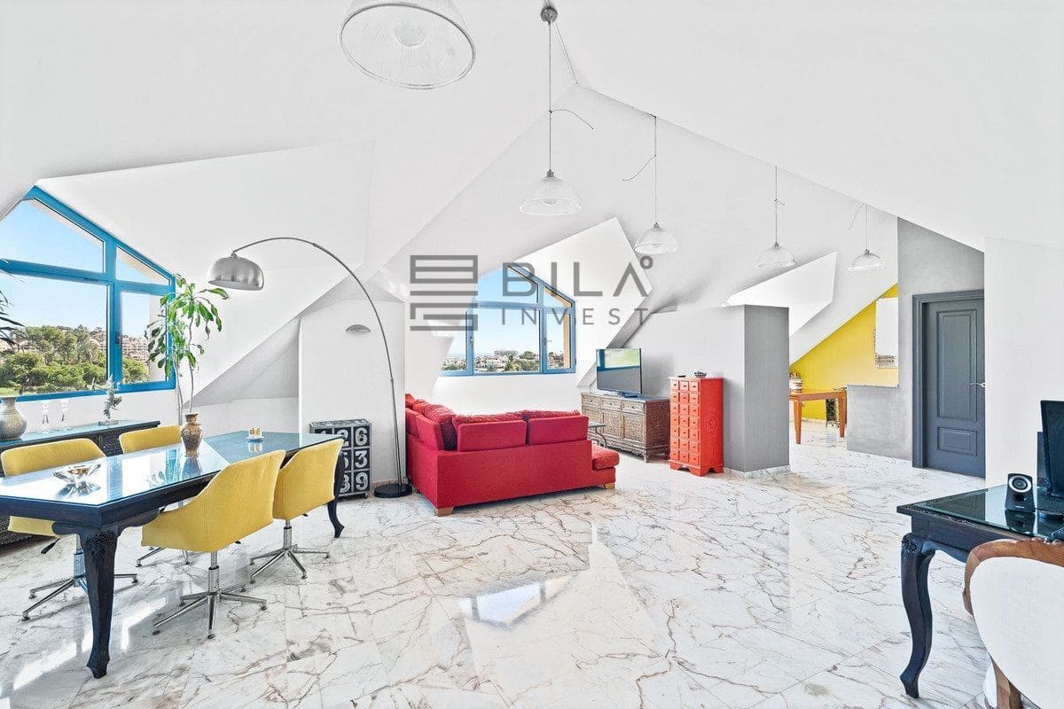 5 slaapkamer Penthouse te koop in Torrequebrada met zwembad - € 1.085.000 (Ref: 9622030)