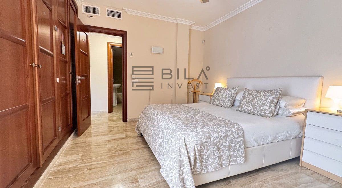 4 slaapkamer Huis te koop in Calahonda met zwembad garage - € 699.950 (Ref: 9625078)