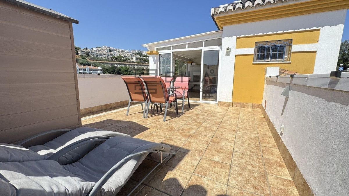 4 slaapkamer Huis te koop in Calahonda met zwembad garage - € 699.950 (Ref: 9625078)