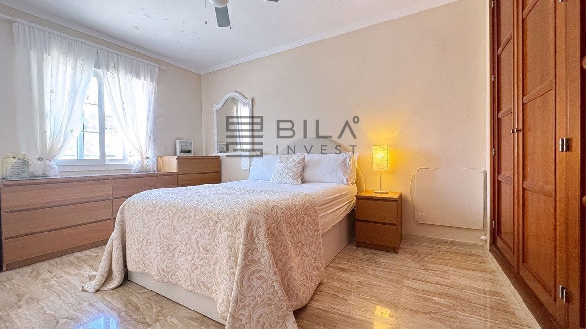 4 slaapkamer Huis te koop in Calahonda met zwembad garage - € 699.950 (Ref: 9625078)