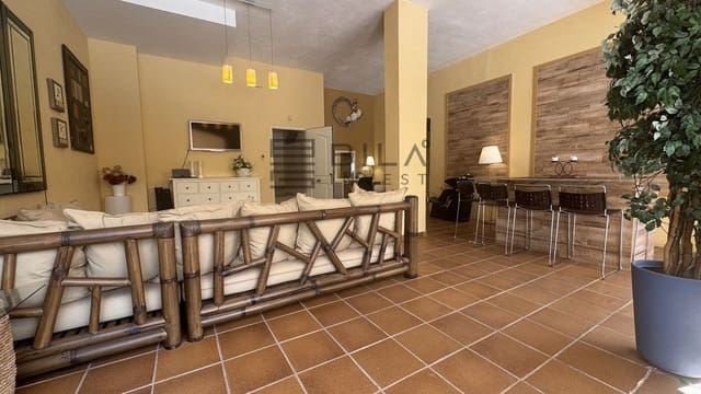 4 slaapkamer Huis te koop in Calahonda, Mijas met zwembad garage - € 699.950 (Ref: 9625078)