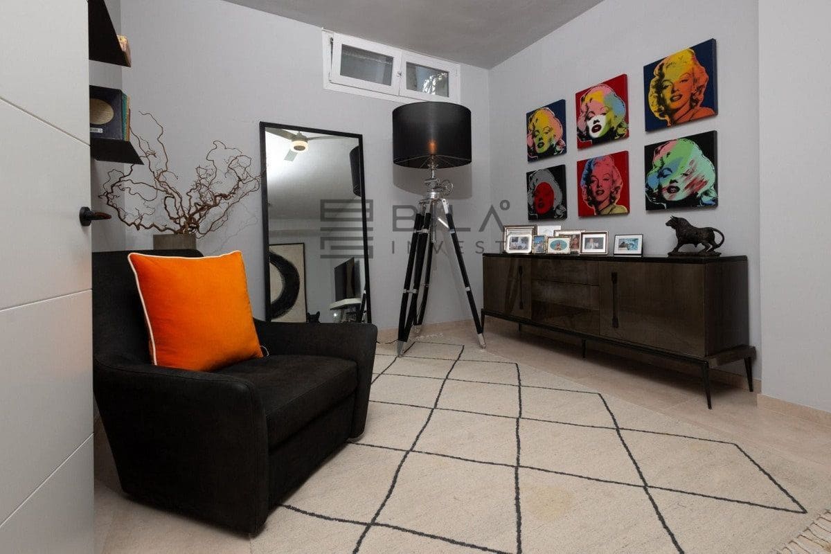 4 bedroom Villa for sale in Calahonda with pool - € 775,000 (Ref: 9627781)