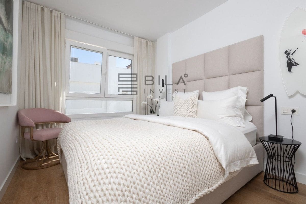 4 bedroom Villa for sale in Calahonda with pool - € 775,000 (Ref: 9627781)