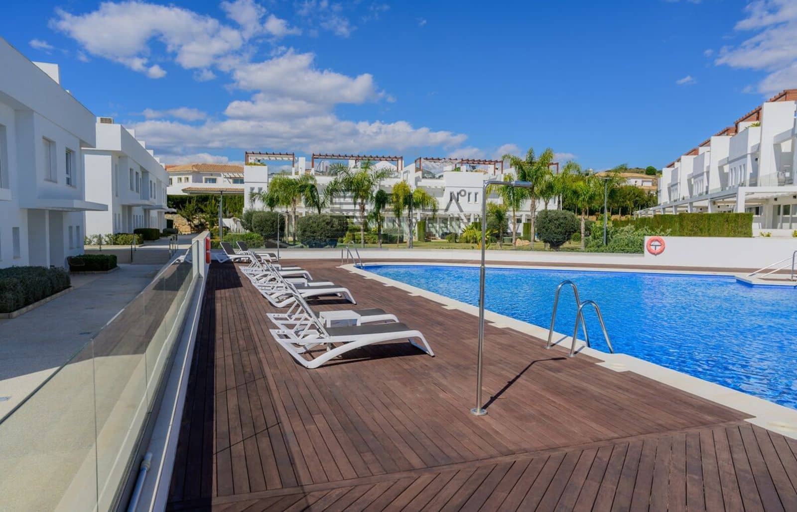 4 bedroom Villa for sale in Calahonda with pool - € 775,000 (Ref: 9627781)