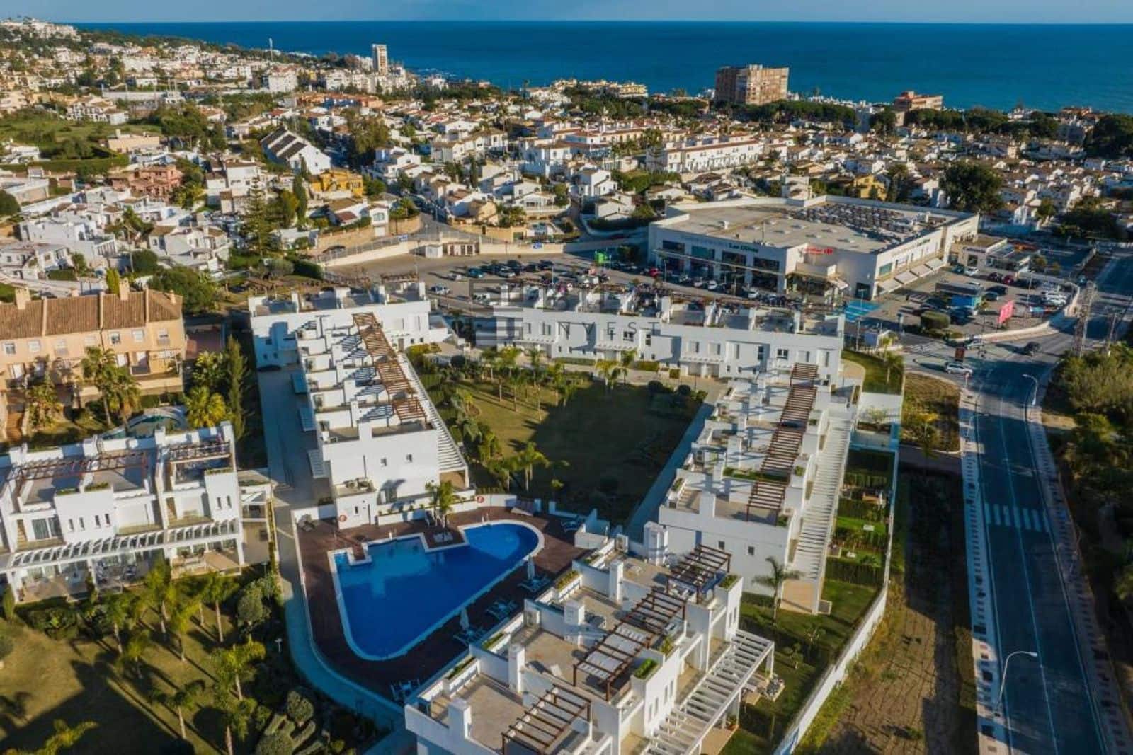 4 bedroom Villa for sale in Calahonda with pool - € 775,000 (Ref: 9627781)