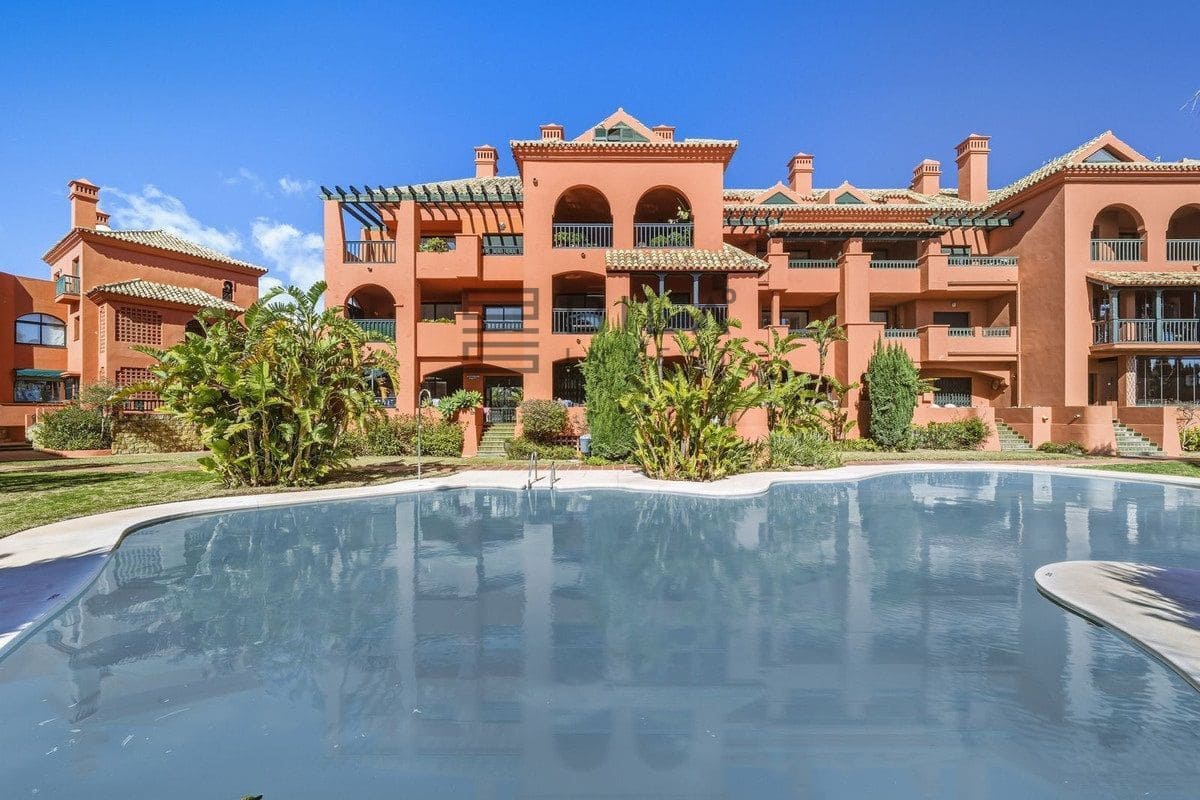 2 chambre Appartement à vendre à Calahonda avec piscine garage - 335 000 € (Ref: 9629525)