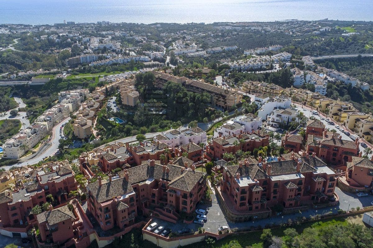 2 chambre Appartement à vendre à Calahonda avec piscine garage - 335 000 € (Ref: 9629525)