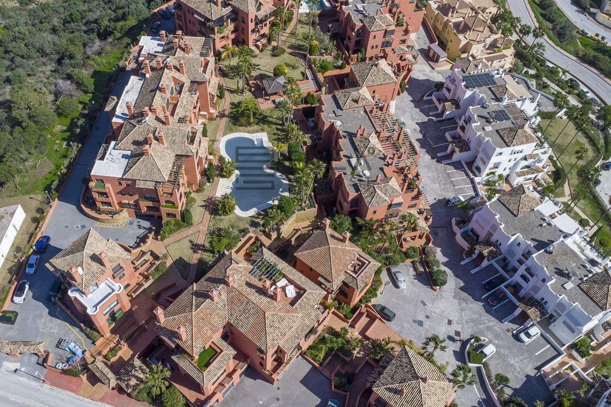 2 chambre Appartement à vendre à Calahonda avec piscine garage - 335 000 € (Ref: 9629525)