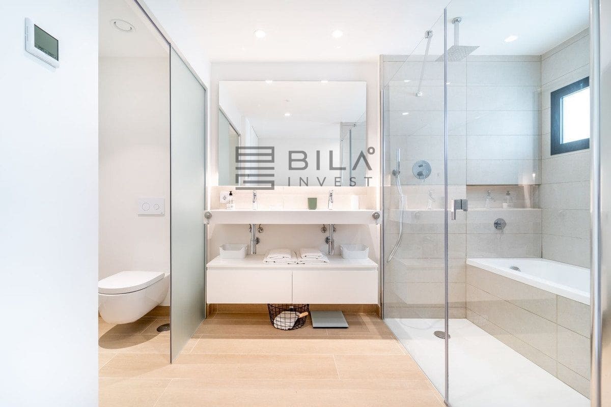 3 bedroom Flat for sale in Fuengirola with pool garage - € 769,000 (Ref: 9629528)