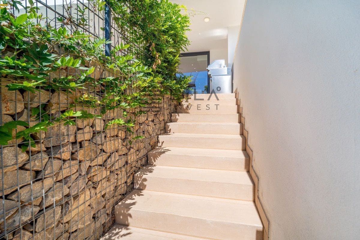 3 bedroom Flat for sale in Fuengirola with pool garage - € 769,000 (Ref: 9629528)