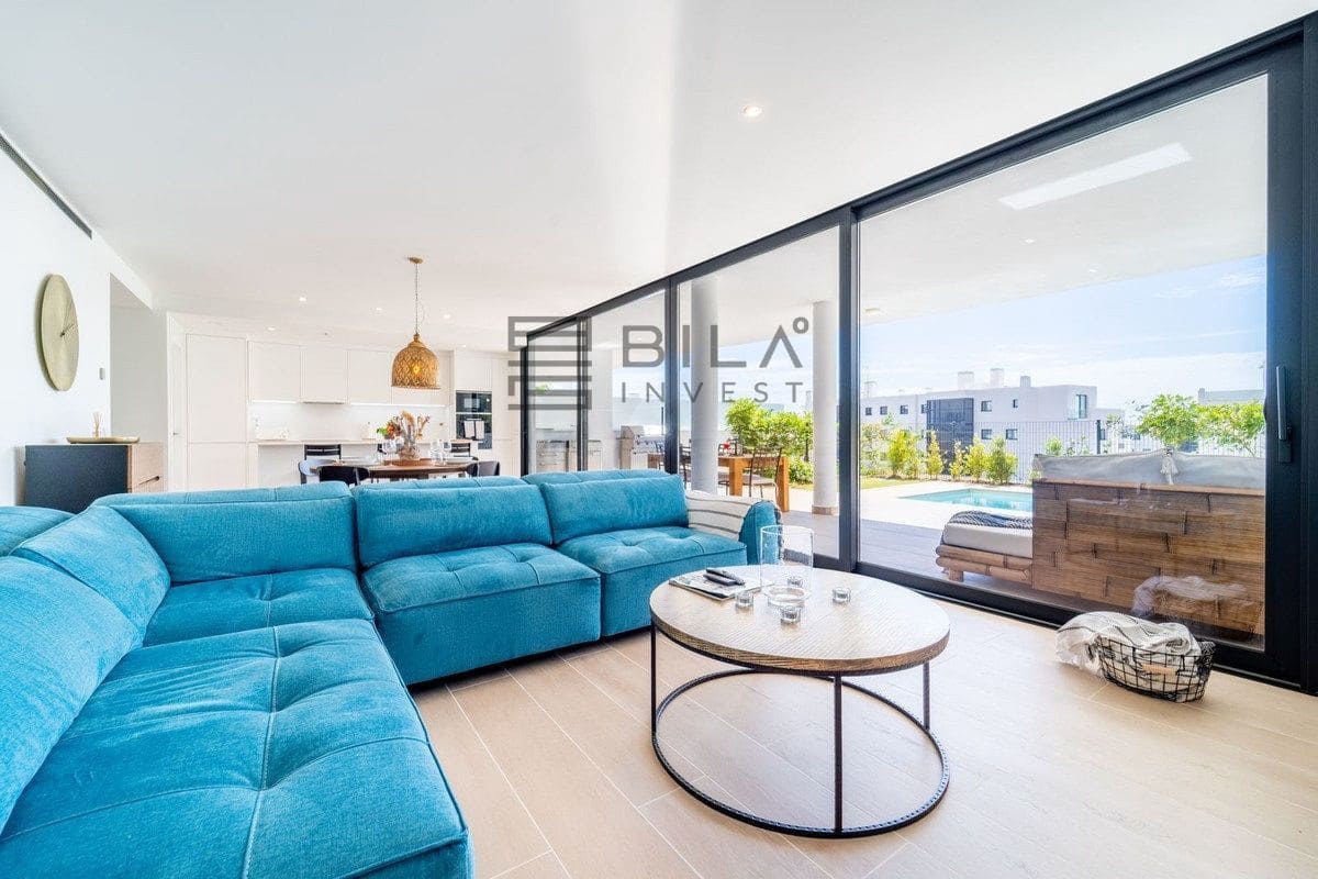 3 bedroom Flat for sale in Fuengirola with pool garage - € 769,000 (Ref: 9629528)