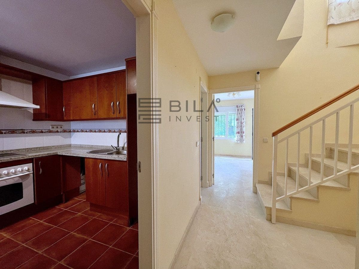 3 sovrum Villa till salu i Riviera del Sol med pool - 470 000 € (Ref: 9629529)