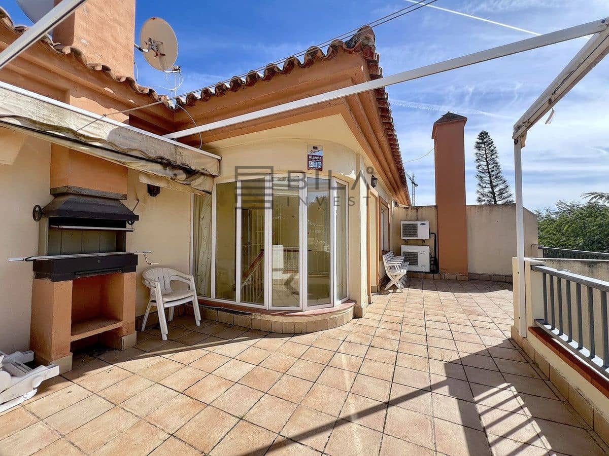 3 sovrum Villa till salu i Riviera del Sol med pool - 470 000 € (Ref: 9629529)