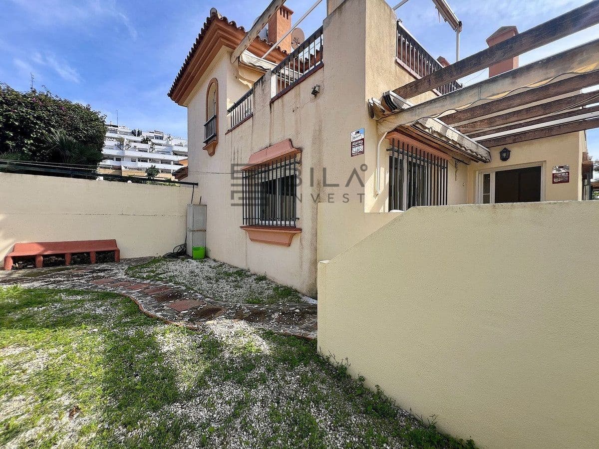 3 sovrum Villa till salu i Riviera del Sol med pool - 470 000 € (Ref: 9629529)