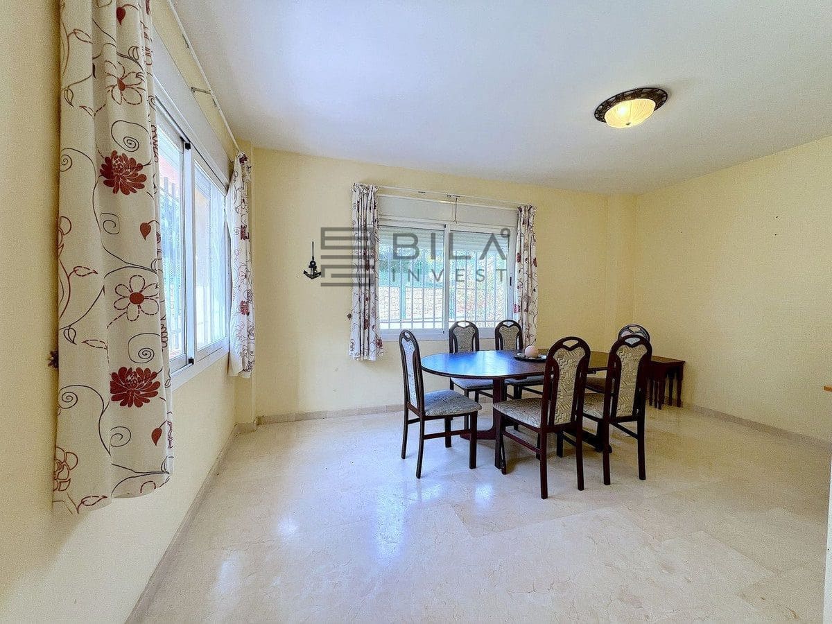 3 sovrum Villa till salu i Riviera del Sol med pool - 470 000 € (Ref: 9629529)