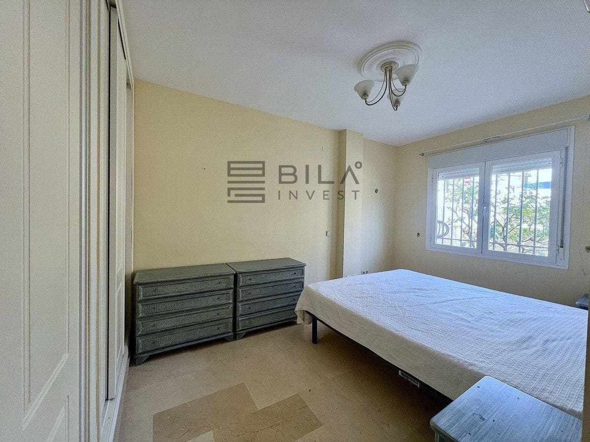 3 sovrum Villa till salu i Riviera del Sol med pool - 470 000 € (Ref: 9629529)