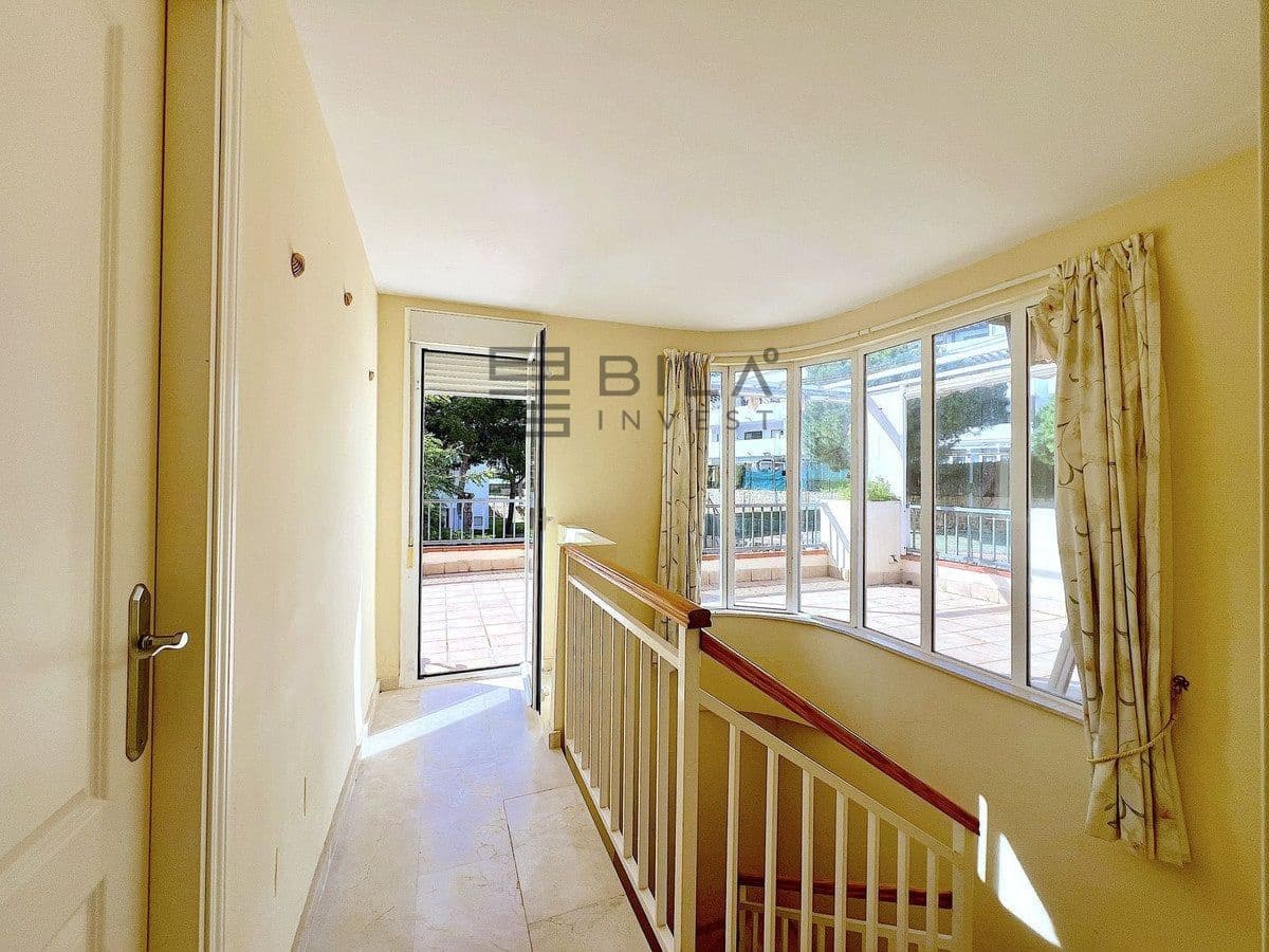 3 sovrum Villa till salu i Riviera del Sol med pool - 470 000 € (Ref: 9629529)