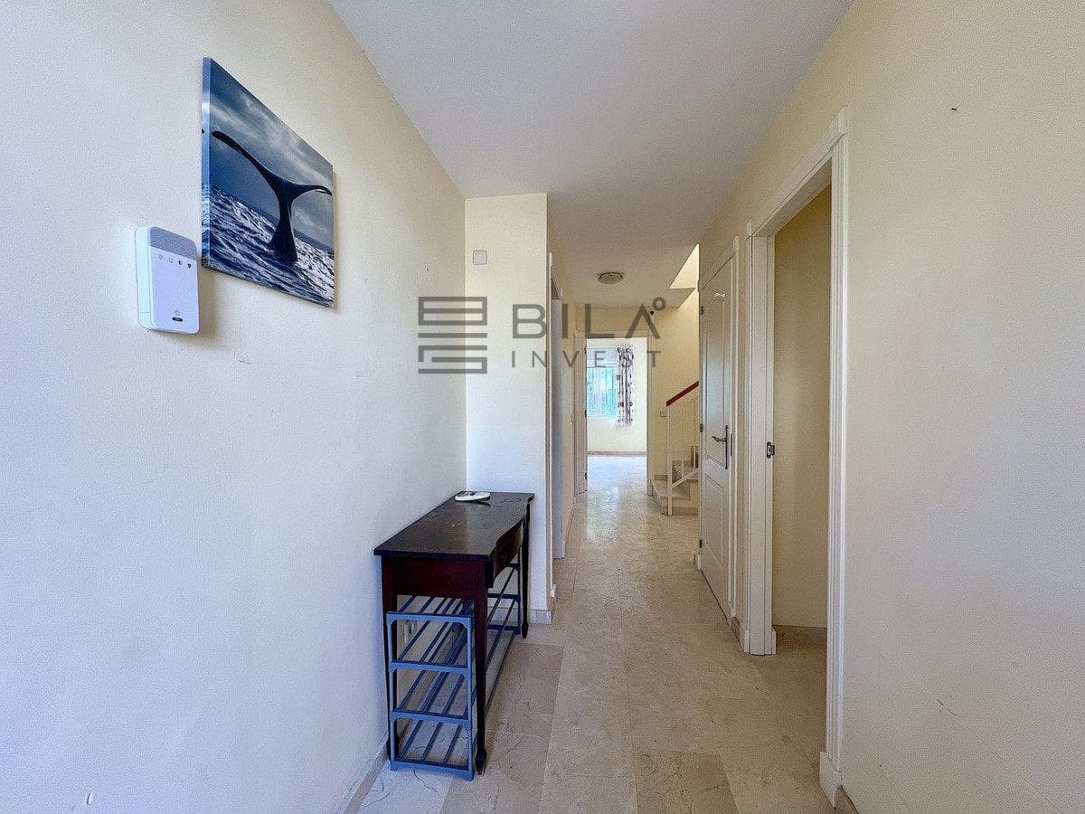 3 sovrum Villa till salu i Riviera del Sol med pool - 470 000 € (Ref: 9629529)