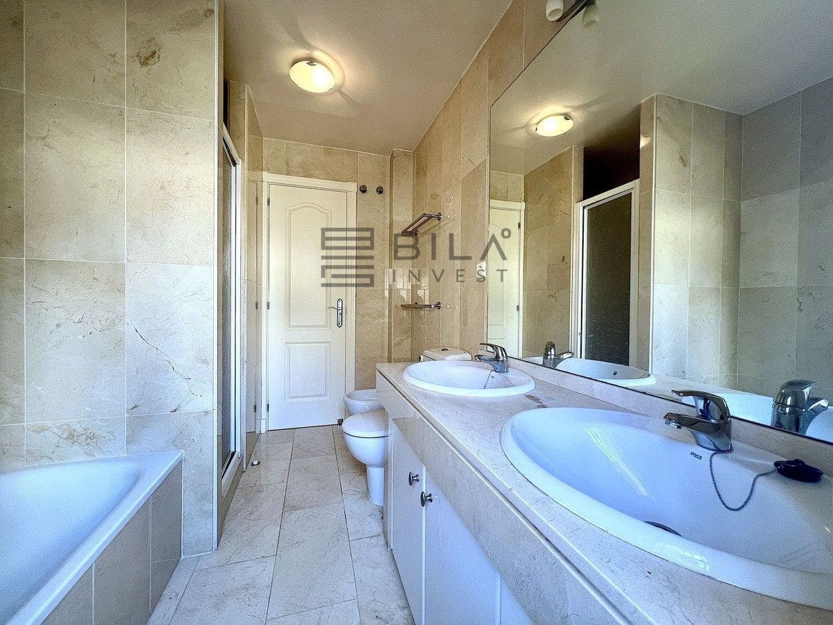 3 sovrum Villa till salu i Riviera del Sol med pool - 470 000 € (Ref: 9629529)