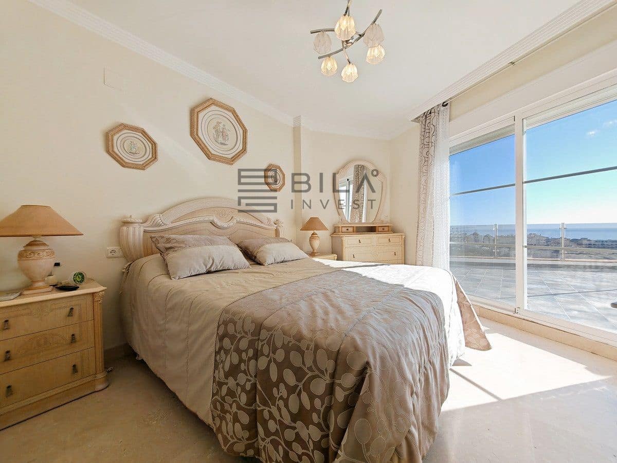 3 bedroom Villa for sale in Riviera del Sol with pool garage - € 695,000 (Ref: 9633986)