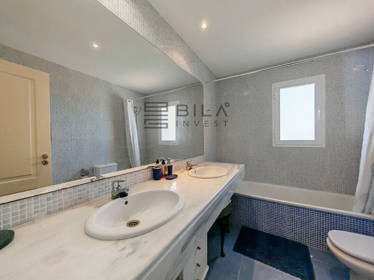 3 bedroom Villa for sale in Riviera del Sol with pool garage - € 695,000 (Ref: 9633986)