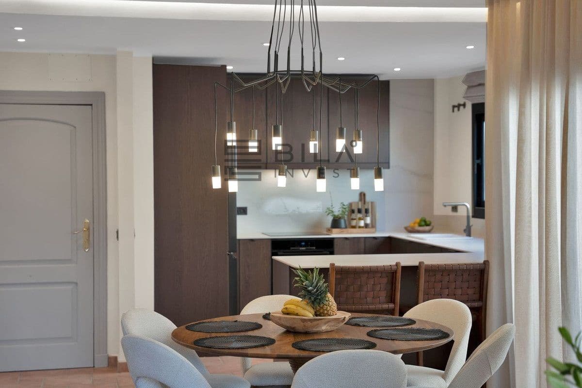 3 bedroom Villa for sale in Calahonda with pool garage - € 875,000 (Ref: 9633987)