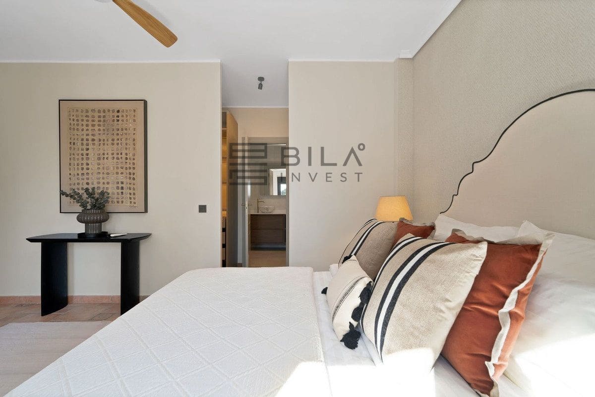 3 bedroom Villa for sale in Calahonda with pool garage - € 875,000 (Ref: 9633987)