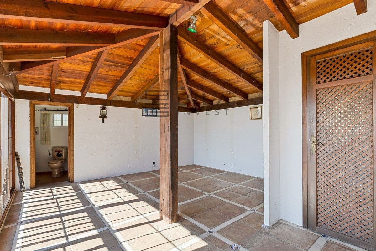 4 makuuhuone Huvila myytävänä paikassa Mijas mukana uima-altaan 
autotalli - 1 399 000 € (Ref: 9633990)