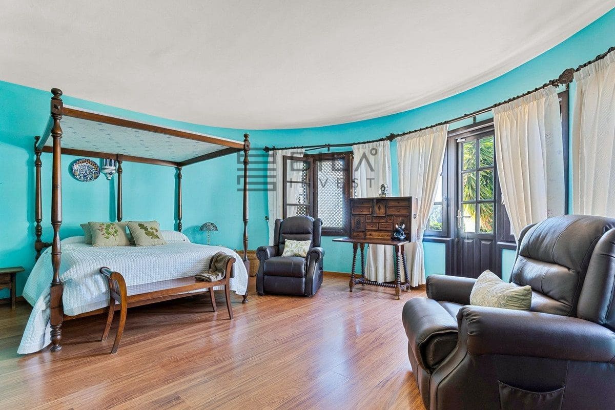 4 makuuhuone Huvila myytävänä paikassa Mijas mukana uima-altaan 
autotalli - 1 399 000 € (Ref: 9633990)