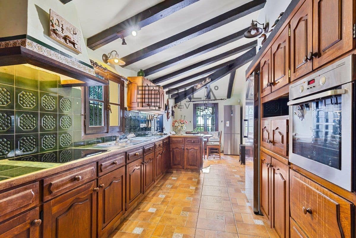 4 makuuhuone Huvila myytävänä paikassa Mijas mukana uima-altaan 
autotalli - 1 399 000 € (Ref: 9633990)