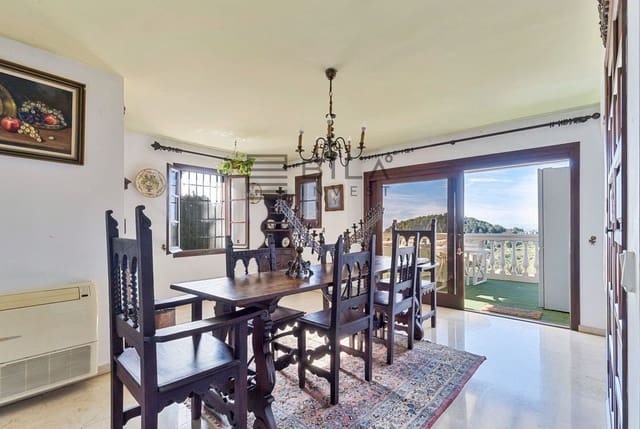 4 makuuhuone Huvila myytävänä paikassa Mijas pueblo, Mijas mukana uima-altaan 
autotalli - 1 399 000 € (Ref: 9633990)