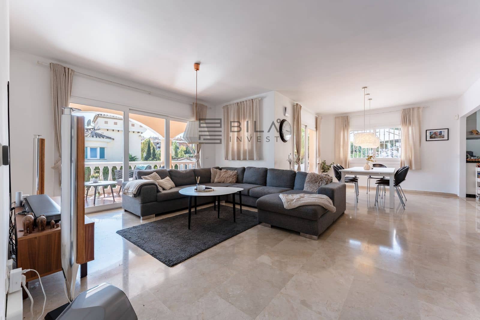 5 makuuhuone Huvila myytävänä paikassa La Capellania mukana uima-altaan 
autotalli - 995 000 € (Ref: 9633991)