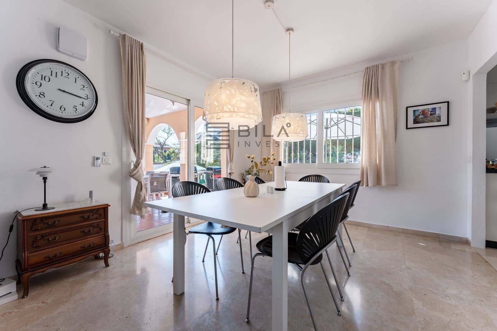 5 makuuhuone Huvila myytävänä paikassa La Capellania mukana uima-altaan 
autotalli - 995 000 € (Ref: 9633991)