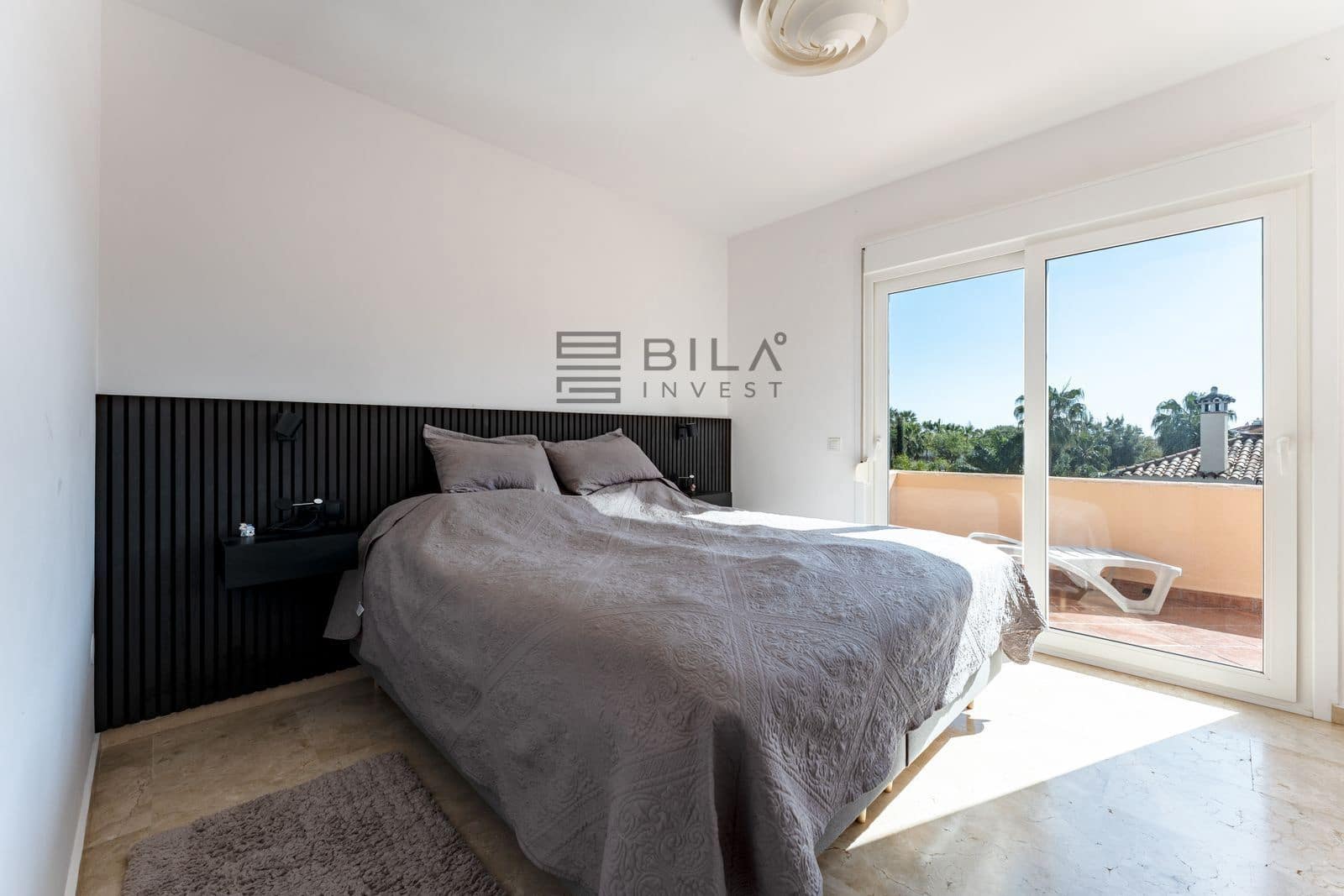 5 makuuhuone Huvila myytävänä paikassa La Capellania mukana uima-altaan 
autotalli - 995 000 € (Ref: 9633991)