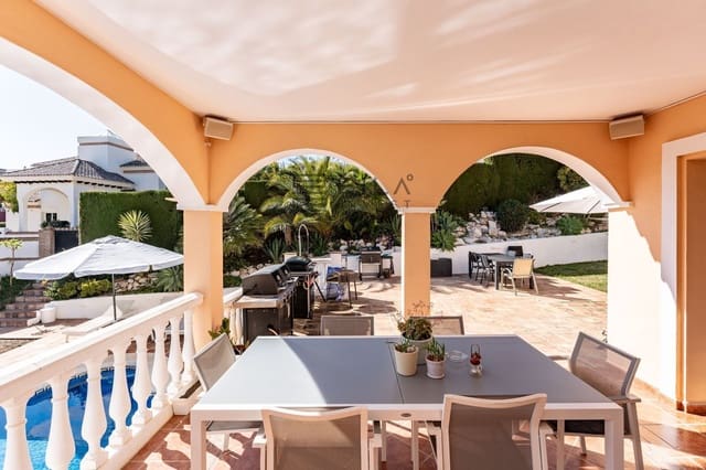 5 bedroom Villa for sale in La Capellania, Benalmádena with pool garage - € 995,000 (Ref: 9633991)