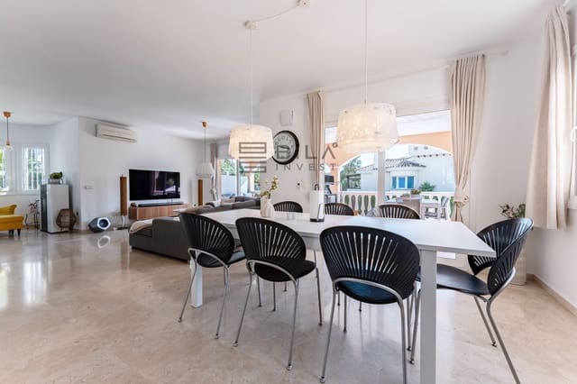 5 bedroom Villa for sale in La Capellania, Benalmádena with pool garage - € 995,000 (Ref: 9633991)