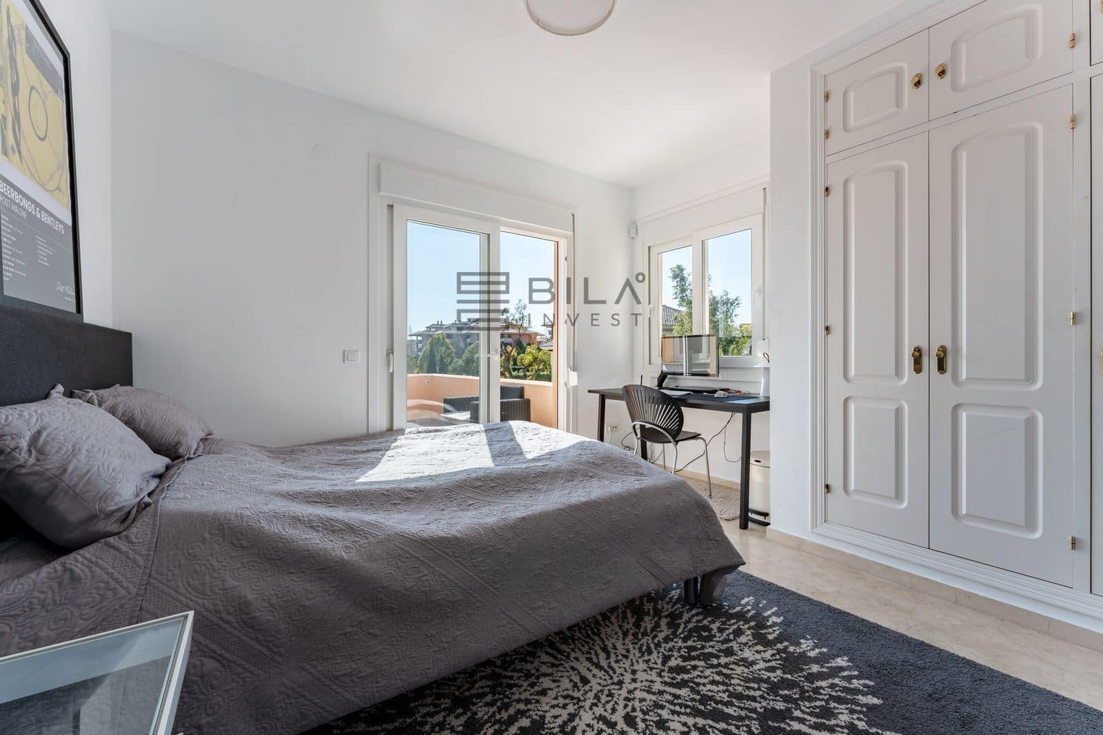 5 makuuhuone Huvila myytävänä paikassa La Capellania mukana uima-altaan 
autotalli - 995 000 € (Ref: 9633991)