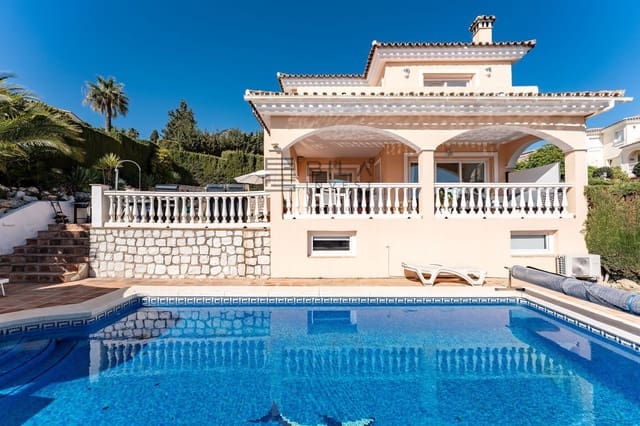 5 bedroom Villa for sale in La Capellania, Benalmádena with pool garage - € 995,000 (Ref: 9633991)