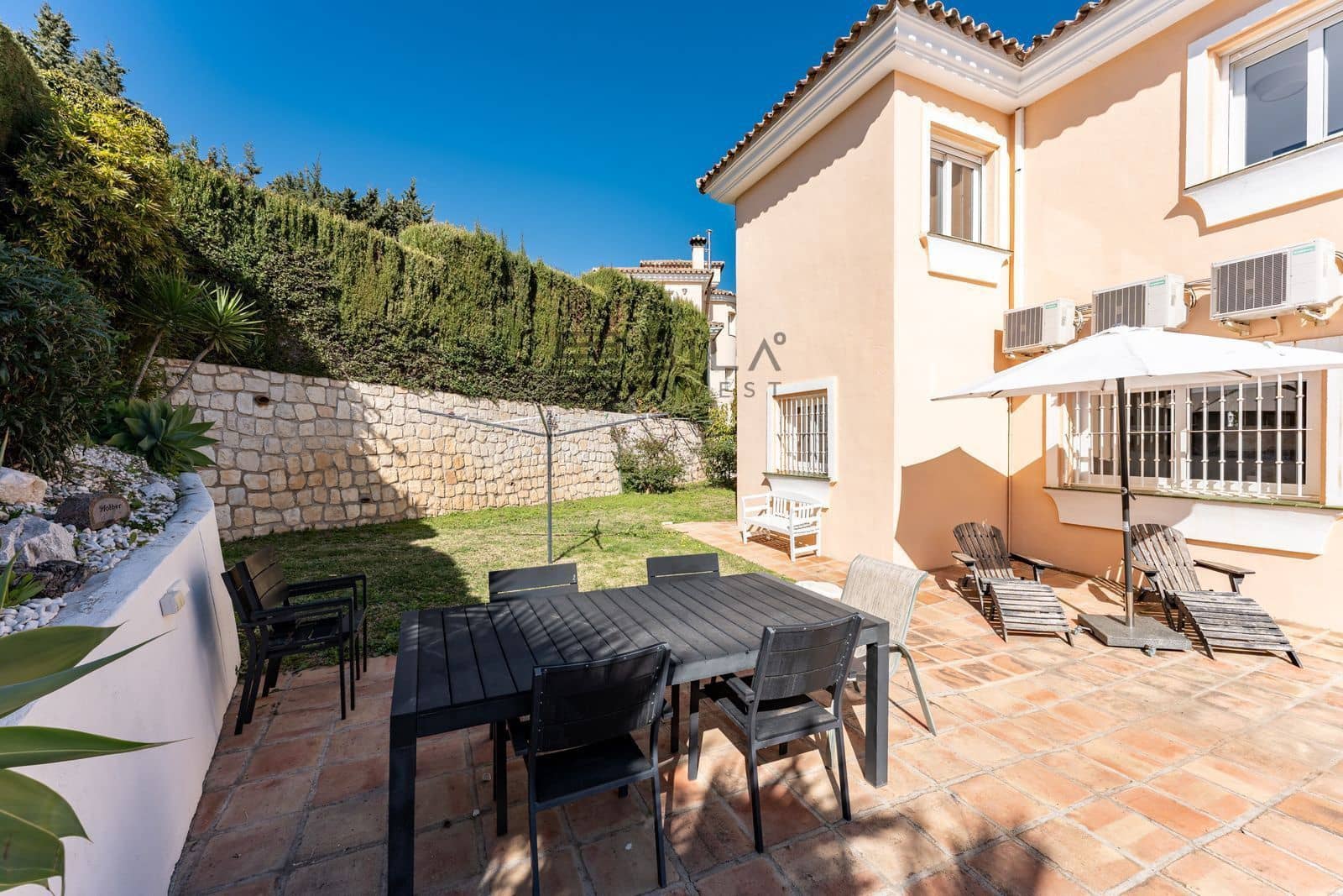 5 makuuhuone Huvila myytävänä paikassa La Capellania mukana uima-altaan 
autotalli - 995 000 € (Ref: 9633991)