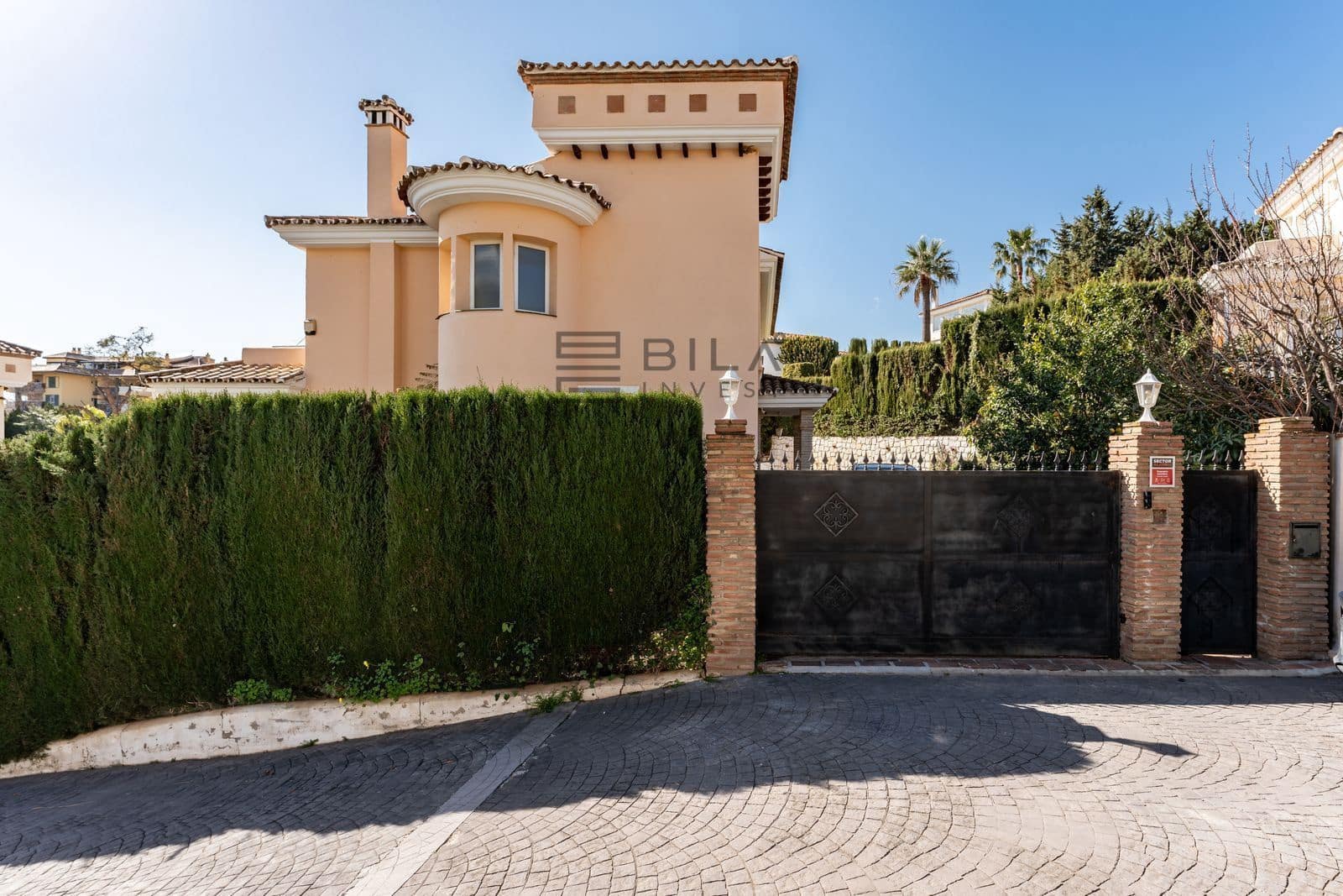 5 makuuhuone Huvila myytävänä paikassa La Capellania mukana uima-altaan 
autotalli - 995 000 € (Ref: 9633991)