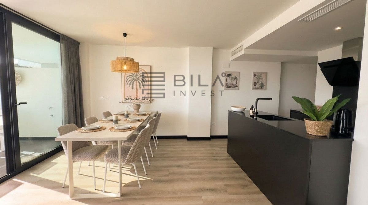 4 soveværelse Lejlighed til salg i Mijas Costa med swimmingpool garage - € 465.000 (Ref: 9636282)