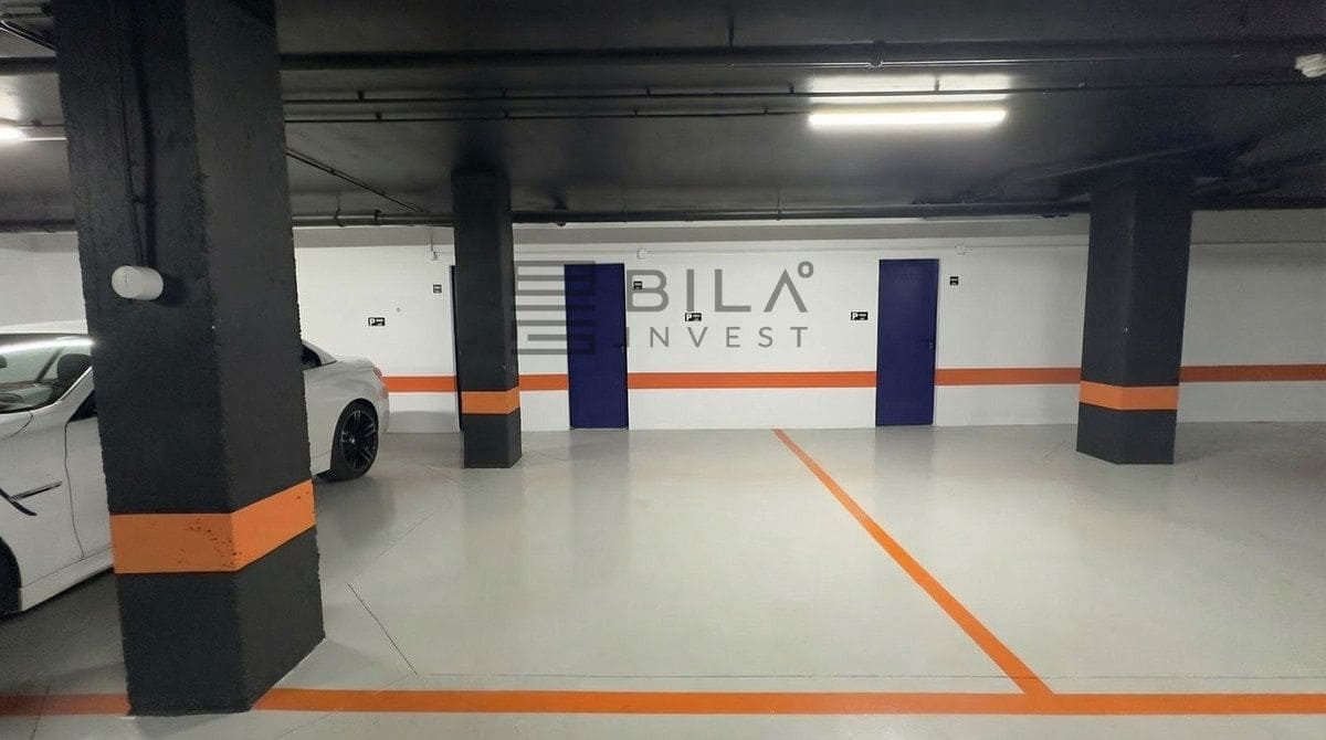 4 soveværelse Lejlighed til salg i Mijas Costa med swimmingpool garage - € 465.000 (Ref: 9636282)