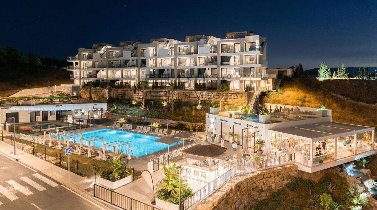 3 soveværelse Lejlighed til salg i Mijas Costa med swimmingpool garage - € 350.000 (Ref: 9636283)