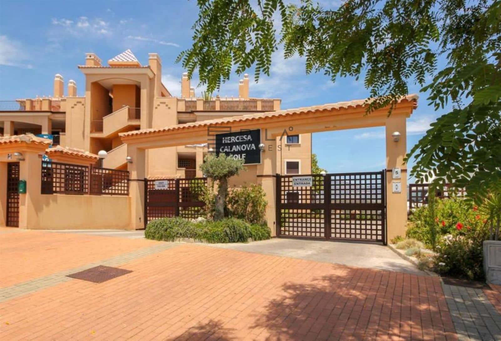 2 bedroom Flat for sale in La Cala de Mijas with pool garage - € 265,000 (Ref: 9636284)