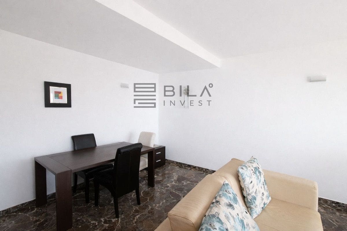 2 slaapkamer Flat te koop in Carvajal met zwembad garage - € 350.000 (Ref: 9636285)