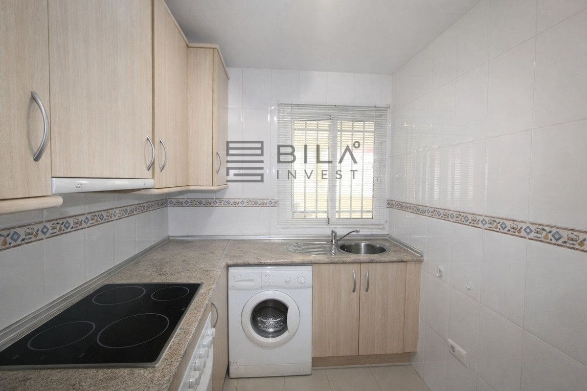 2 slaapkamer Flat te koop in Carvajal met zwembad garage - € 350.000 (Ref: 9636285)