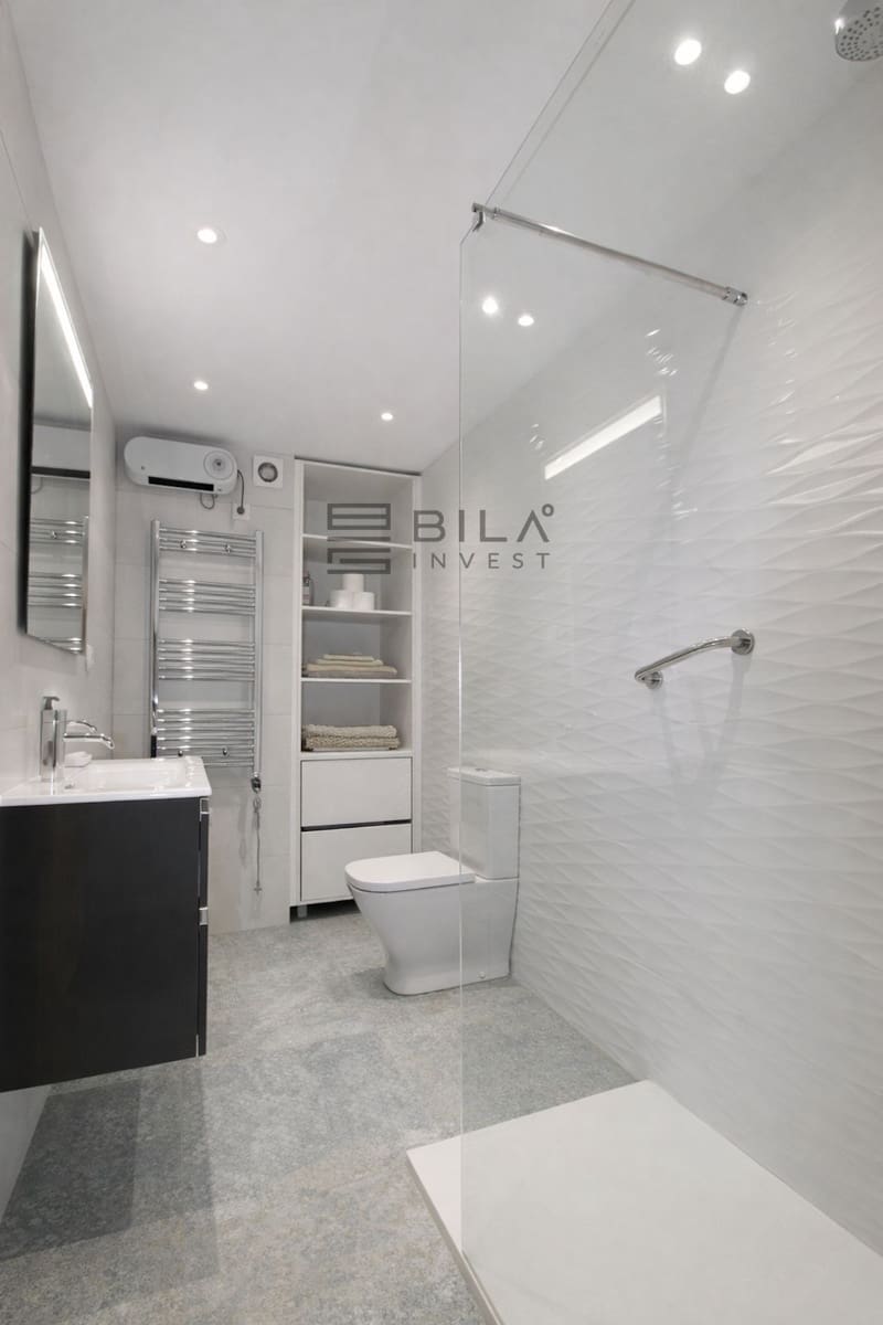 2 slaapkamer Flat te koop in Carvajal met zwembad garage - € 350.000 (Ref: 9636285)