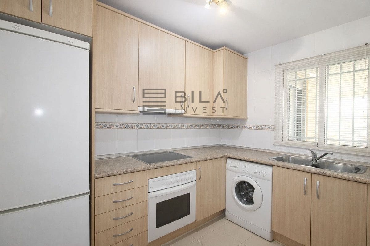 2 slaapkamer Flat te koop in Carvajal met zwembad garage - € 350.000 (Ref: 9636285)