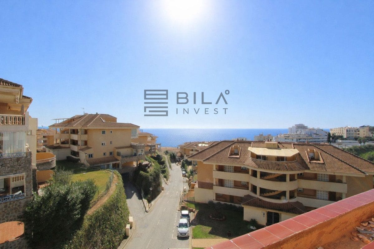 2 slaapkamer Flat te koop in Carvajal met zwembad garage - € 350.000 (Ref: 9636285)