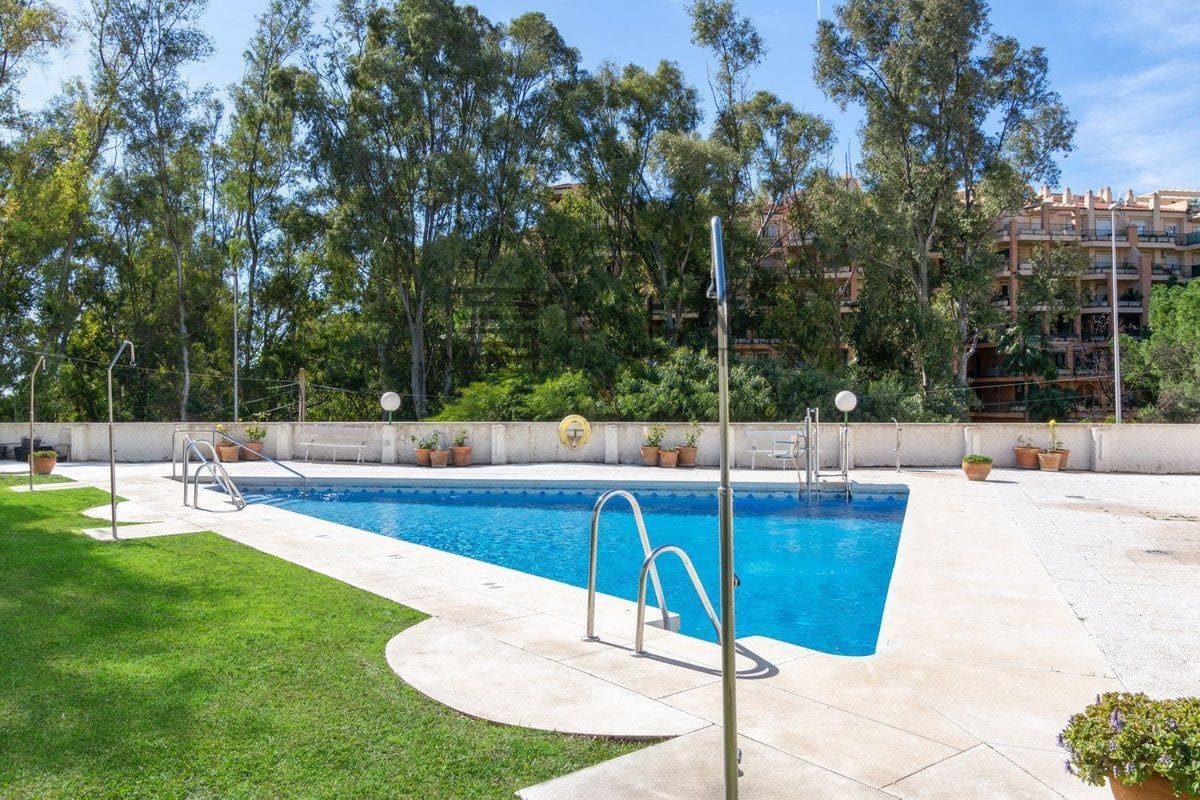 2 sypialnia Mieszkanie na sprzedaż w Fuengirola z basenem garażem - 290 000 € (Ref: 9636290)